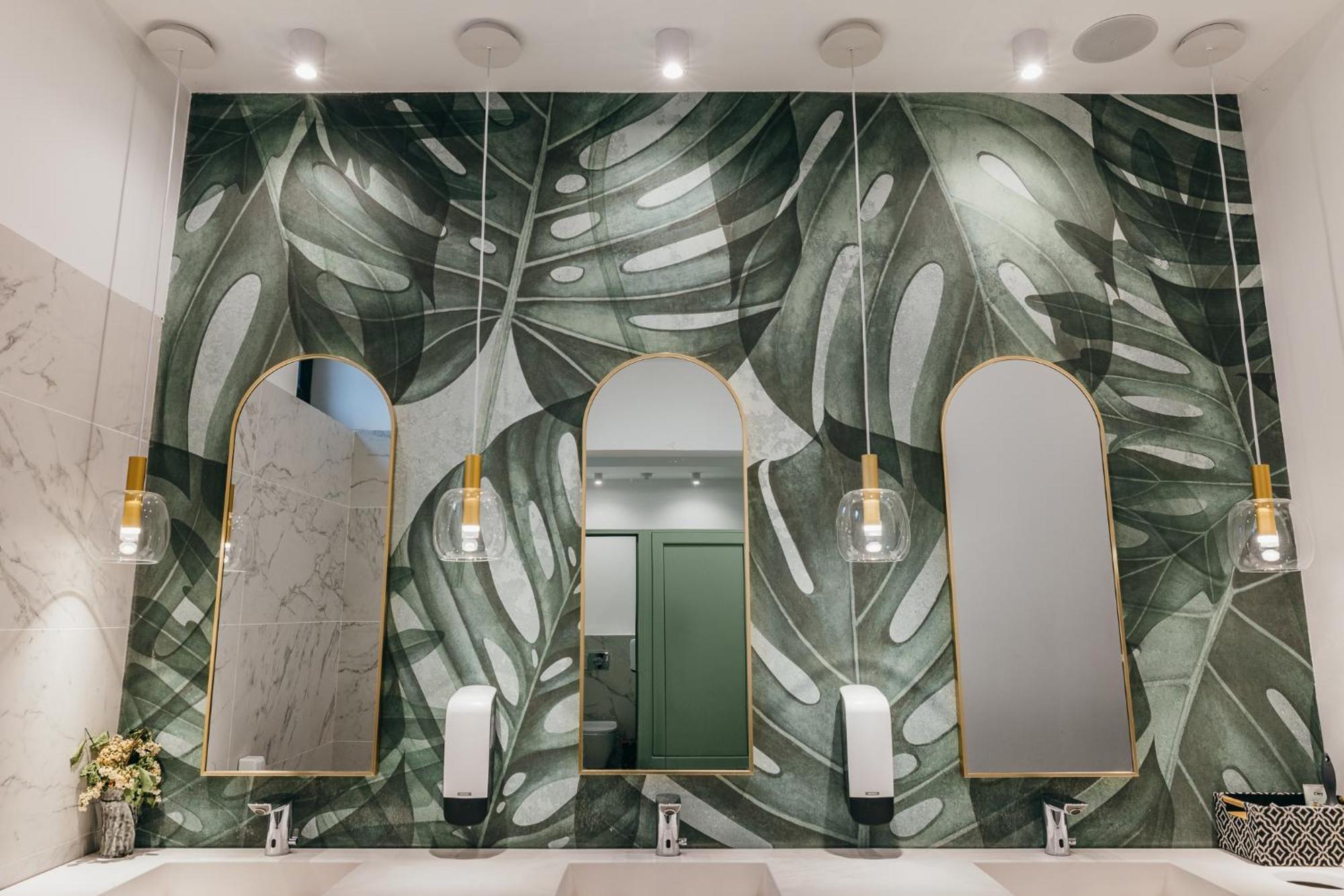 Hotel Agora Mures Târgu-Mureş Екстериор снимка